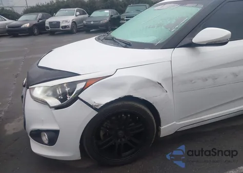 2016 Hyundai Veloster Turbo z USA, uszkodzony, nr VIN KMHTC6AE0GU283757